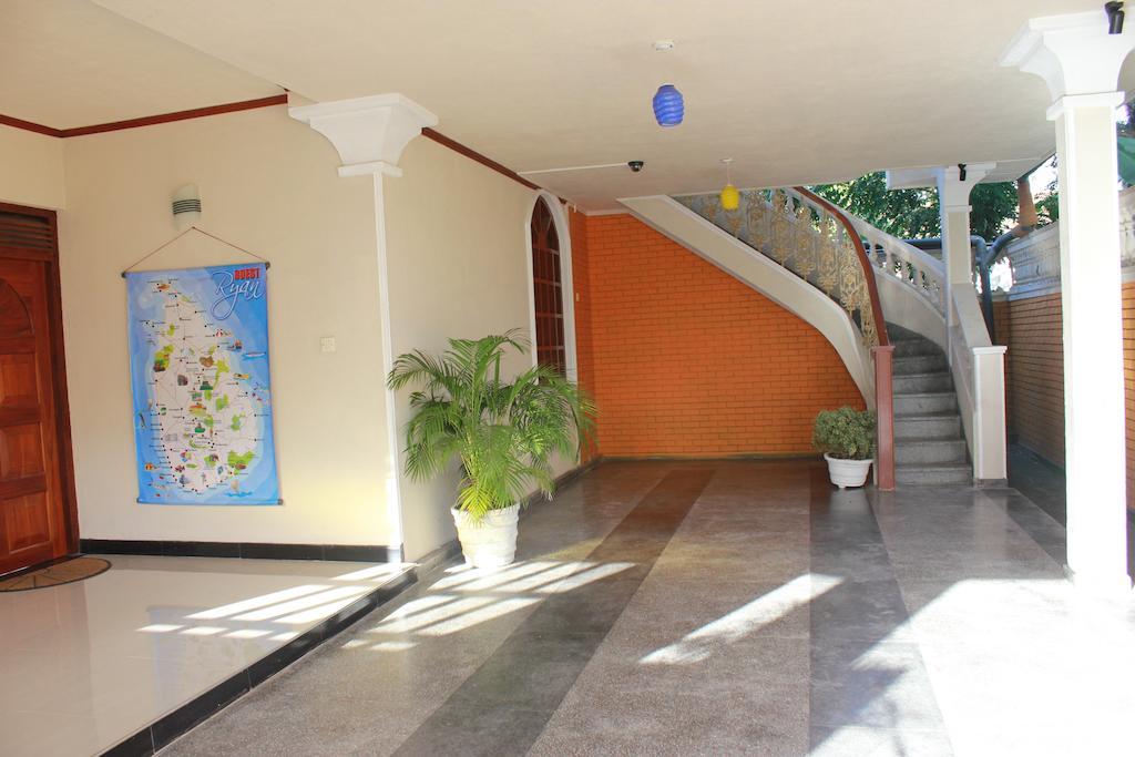 Guest Ryan Hotel Katunayaka Exterior foto